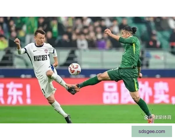 中超焦点战武汉队迎战泰州全力争胜引爆赛场期待球迷热议之夜